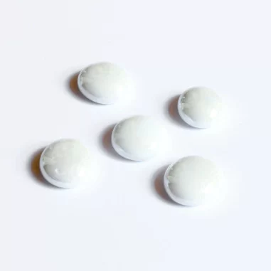 Glasnuggets weiss opak irisierend 20mm